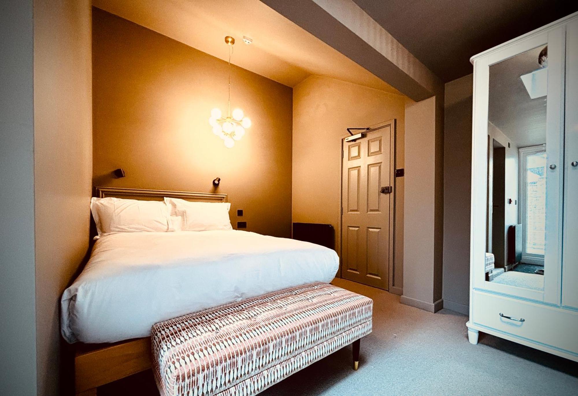 Rooms At The Quayside Are Stylish En-Suite Rooms On Poole Quay All Fully Refurbed For Summer 2024 ภายนอก รูปภาพ